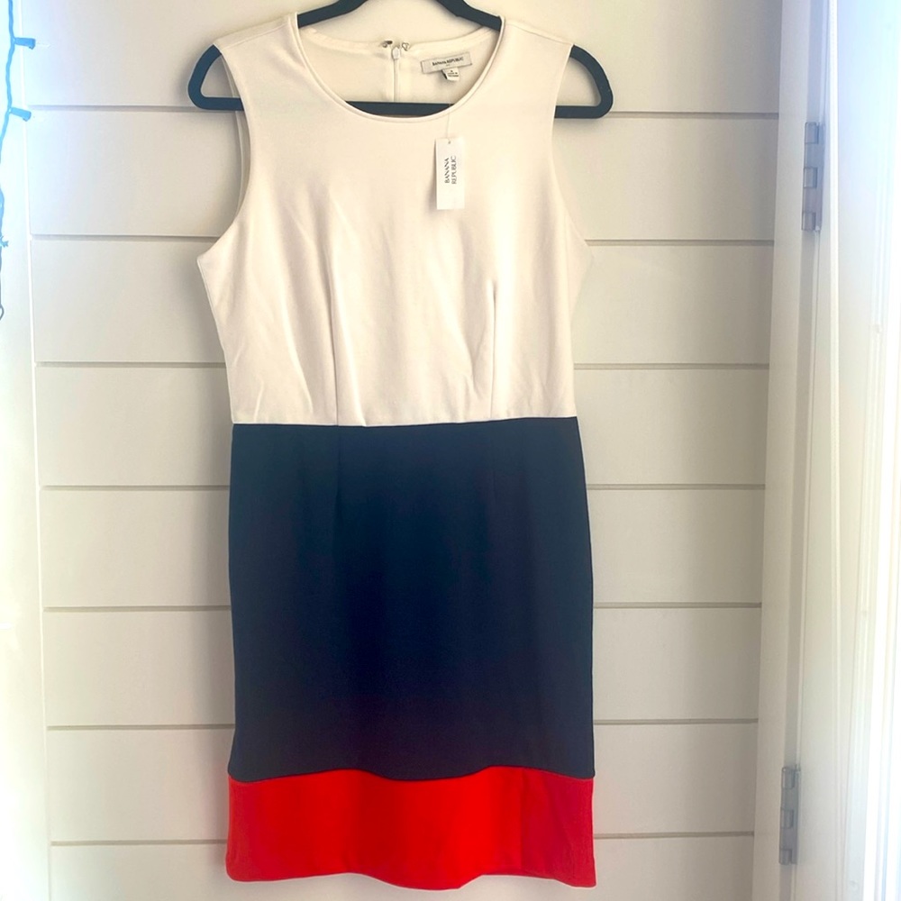 Color Block Sleeveless Dress.